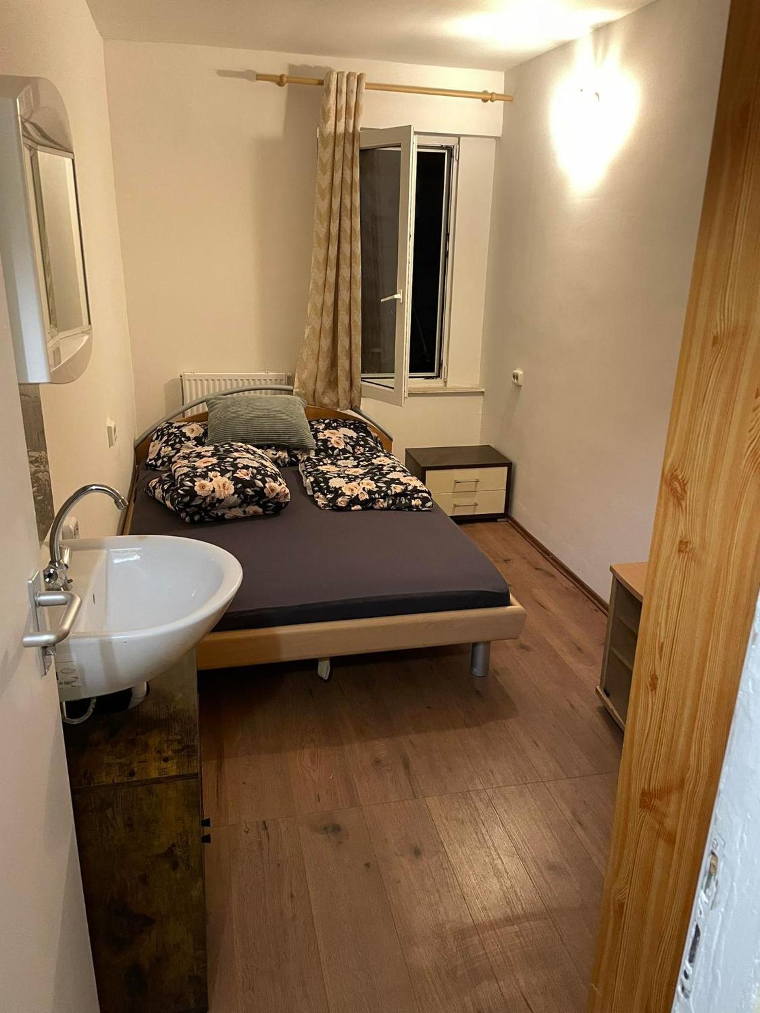 Hostel Sofia Nuremberg Bagian luar foto